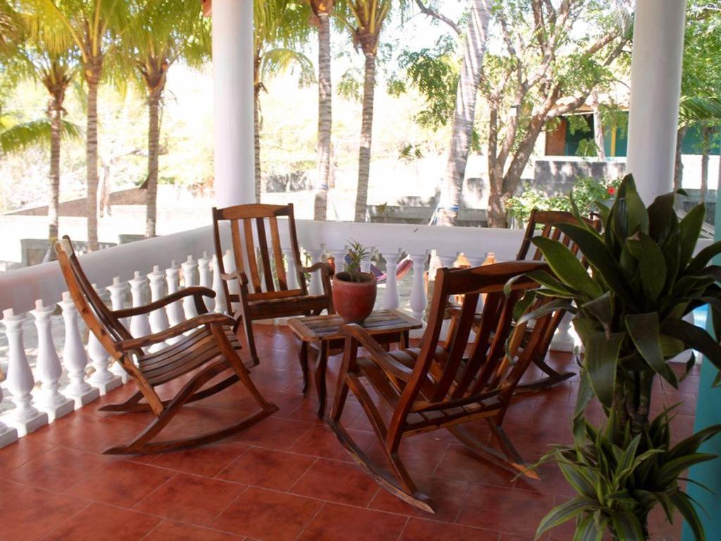 Casa De Los Cocos Bed & Breakfast Transito Екстериор снимка